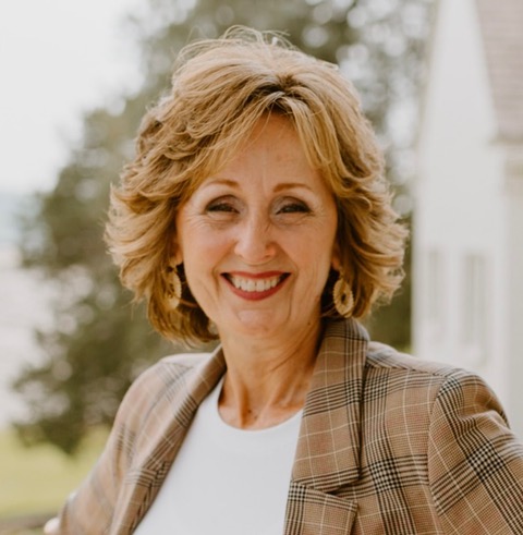 Sandra Moore headshot